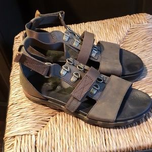 Green Sorrel Sandals. new!!